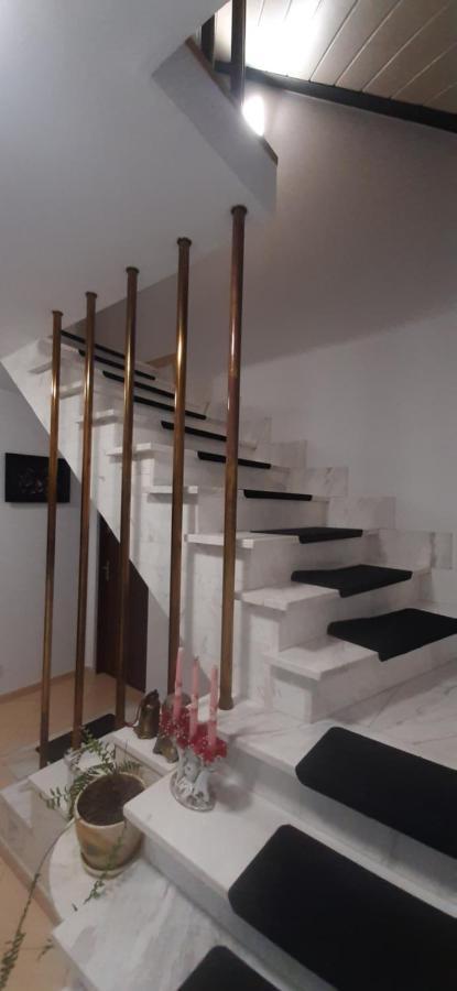 U Eli Apartment
